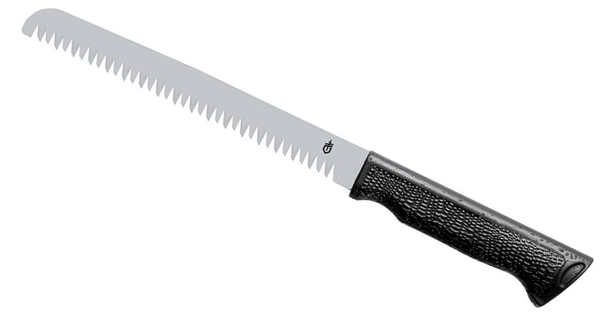 Il coltello a lama dentata custodito all’interno del manico dell’ascia Gerber Gator Combo II