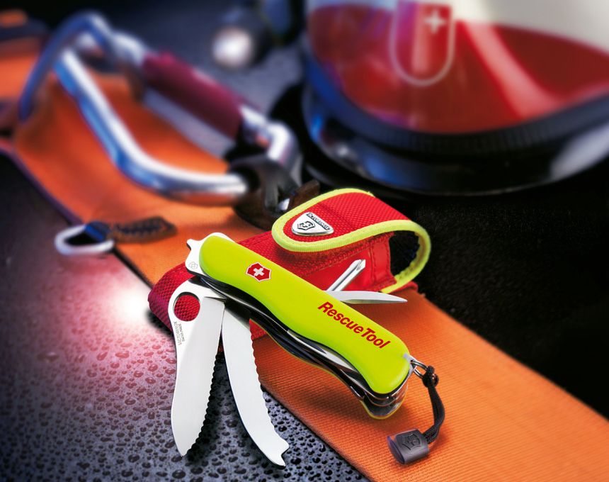 Con il coltellino svizzero Victorinox Rescue Tool è possibile acquistare separatamente l’elegante astuccio rosso con bordatura gialla