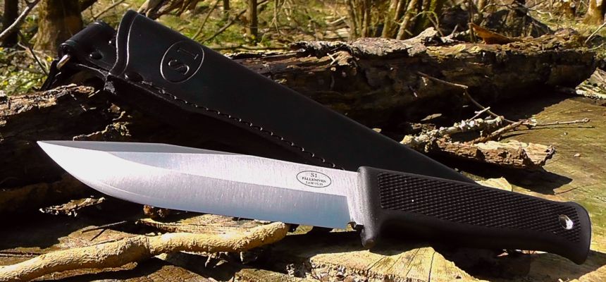 Il coltello da caccia Fällkniven S1 The Forest Knife nel suo ambiente naturale