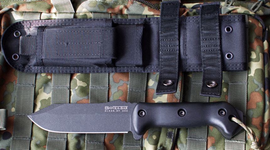 Il coltello militare e tattico KA-BAR BK10 Becker Crewman con lama al carbonio 1095